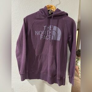 The North Face large logo deep purple spellout pullover hoodie women’s small